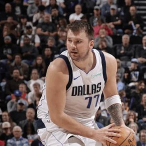 OD亚洲体育平台-关键时刻防守断电！独行侠惨遭4连败跌至西部第12